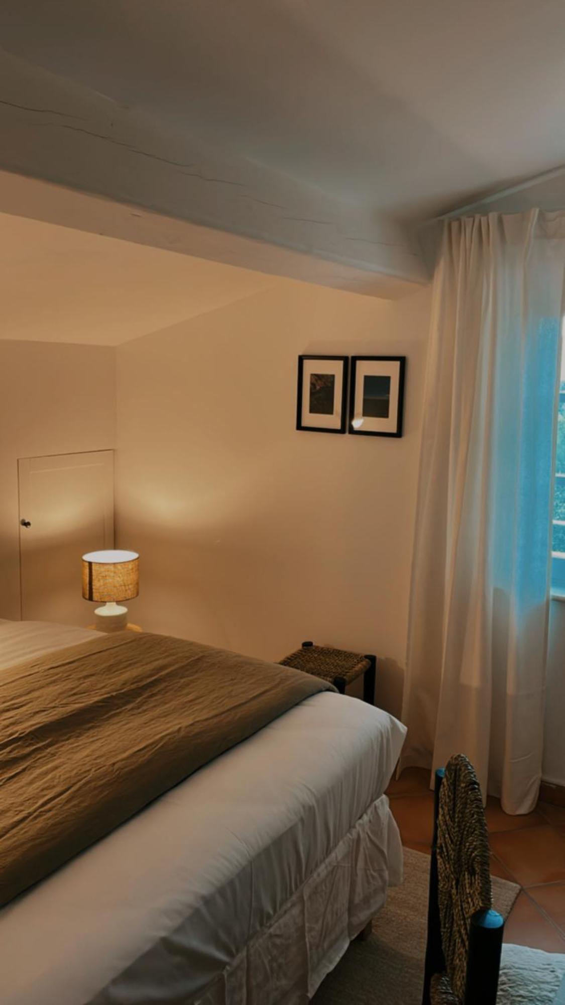 Le Cigalon Bed and Breakfast Le Beausset Værelse billede